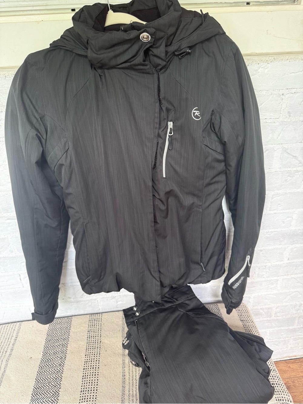 Black women’s Insulated Ski Jacket